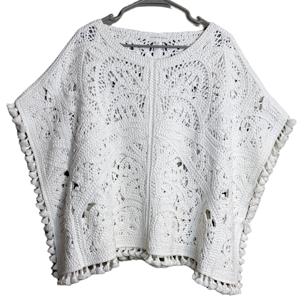 Free the Roses White Cotton Crochet Popover Poncho Sweater S/M